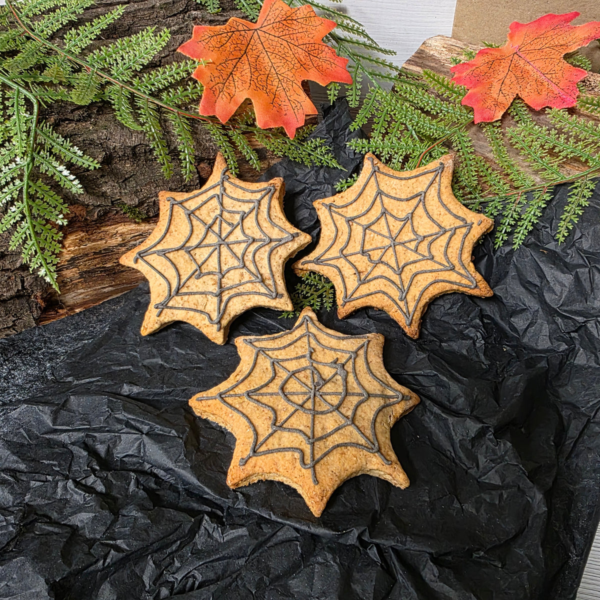Halloween cobweb biscuit