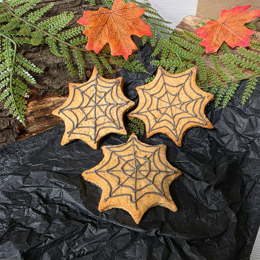 Halloween cobweb biscuit